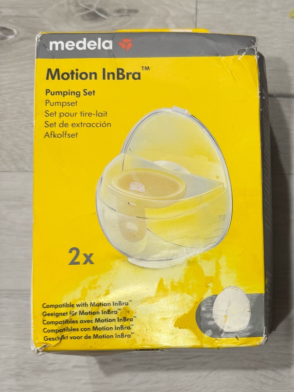 Medela Motion InBra Pumping Set - Yellow and Clear